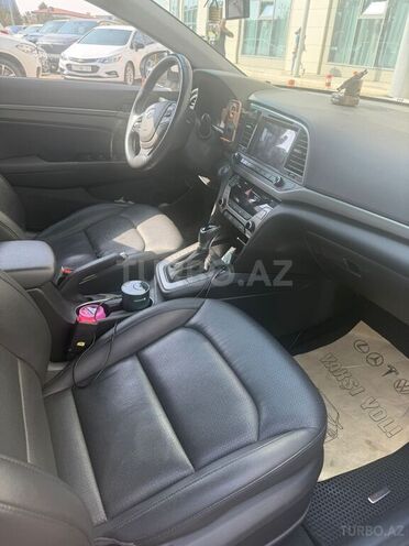 Hyundai Avante 2015, 207,000 km - 1.6 л - Bakı