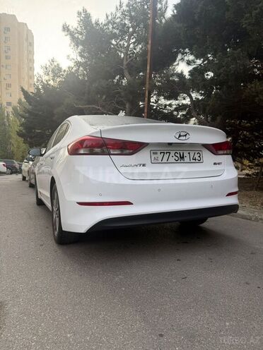 Hyundai Avante 2015, 207,000 km - 1.6 л - Bakı