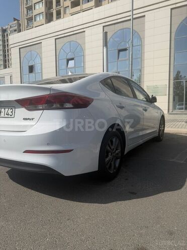 Hyundai Avante 2015, 207,000 km - 1.6 л - Bakı