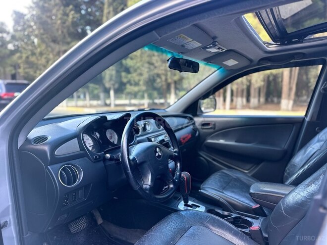 Mitsubishi Outlander 2003, 295,800 km - 2.4 l - Bakı