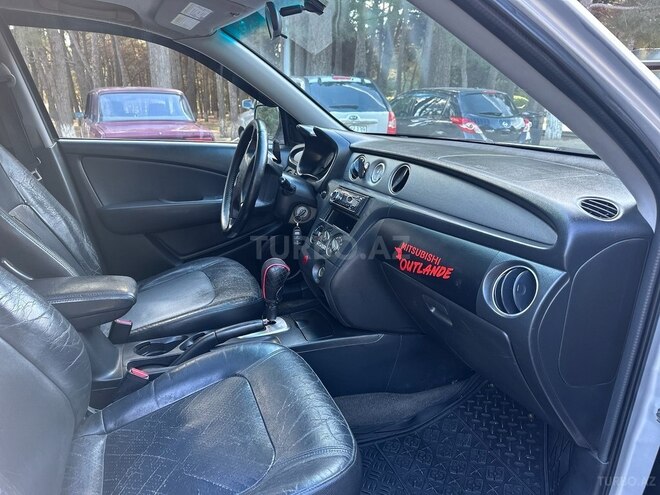 Mitsubishi Outlander 2003, 295,800 km - 2.4 l - Bakı