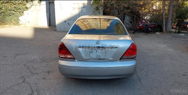 Nissan Sunny-2
