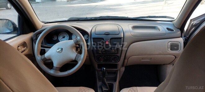 Nissan Sunny-7