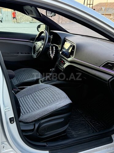 Hyundai Elantra 2016, 209,215 km - 2.0 л - Bakı