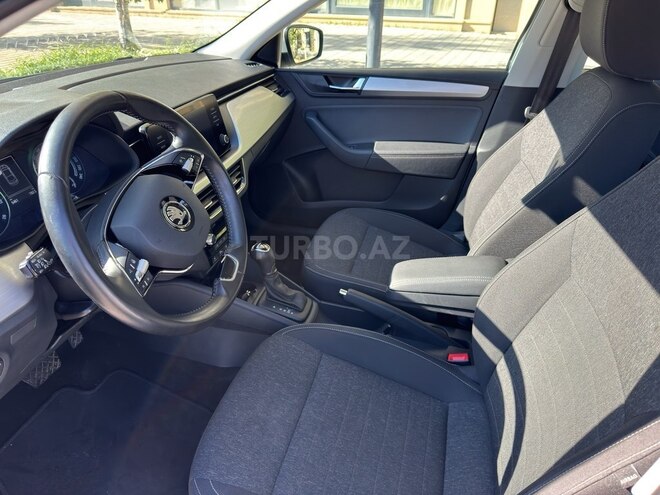 Skoda Rapid-10