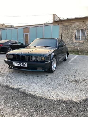 BMW 520 1990, 380,000 km - 2.0 l - Bakı