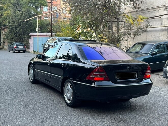 Mercedes C 220 2003, 248,884 km - 2.1 l - Bakı