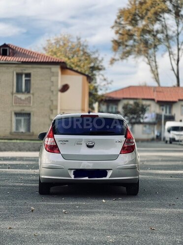 Hyundai i30 2009, 176,800 km - 1.4 l - İsmayıllı