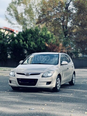 Hyundai i30 2009, 176,800 km - 1.4 l - İsmayıllı
