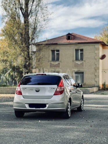 Hyundai i30 2009, 176,800 km - 1.4 l - İsmayıllı