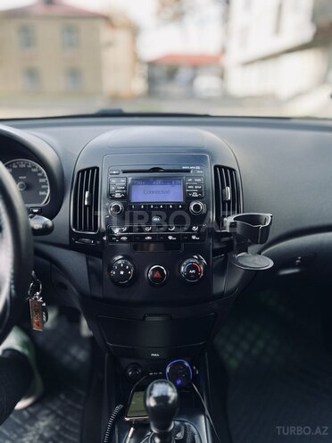 Hyundai i30 2009, 176,800 km - 1.4 l - İsmayıllı