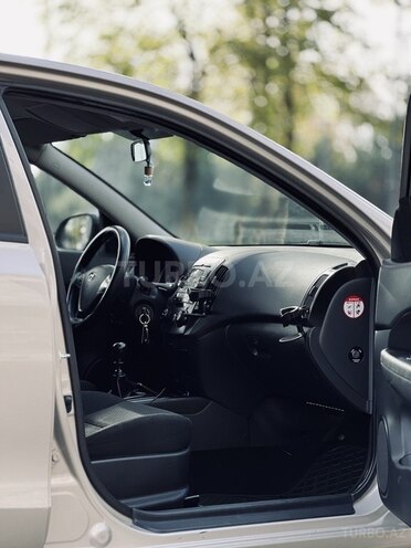 Hyundai i30 2009, 176,800 km - 1.4 l - İsmayıllı