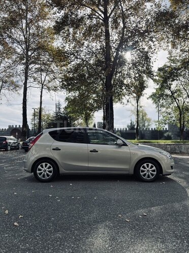 Hyundai i30 2009, 176,800 km - 1.4 l - İsmayıllı