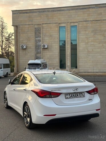 Hyundai Elantra 2015, 204,387 km - 1.8 л - Bakı