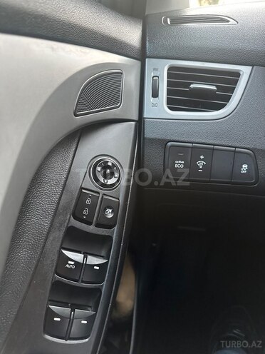 Hyundai Elantra 2015, 204,387 km - 1.8 л - Bakı