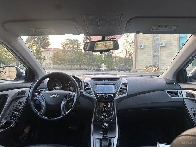 Hyundai Elantra 2015, 204,387 km - 1.8 л - Bakı