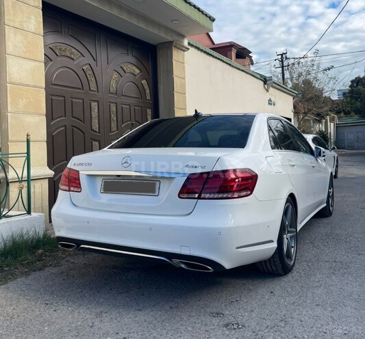 Mercedes E 250 4MATIC 2014, 360,000 km - 2.1 л - Bakı