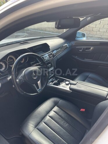 Mercedes E 250 4MATIC 2014, 360,000 km - 2.1 л - Bakı