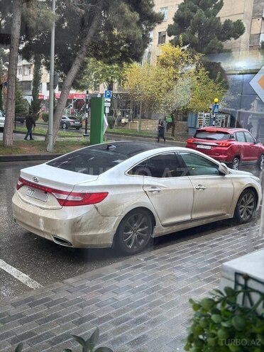 Hyundai Grandeur 2013, 188,000 km - 2.4 л - Bakı