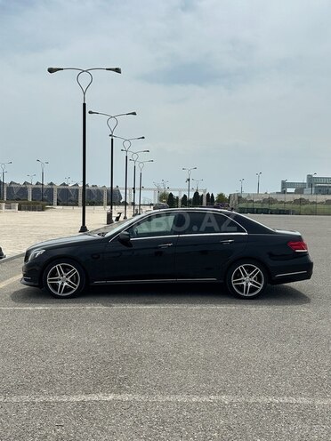 Mercedes E 250 4MATIC 2014, 263,000 km - 2.1 л - Bakı