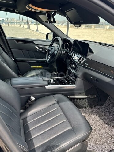 Mercedes E 250 4MATIC 2014, 263,000 km - 2.1 л - Bakı