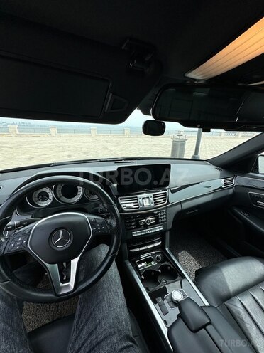 Mercedes E 250 4MATIC 2014, 263,000 km - 2.1 л - Bakı