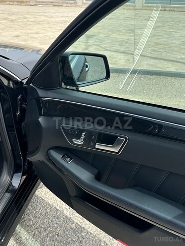 Mercedes E 250 4MATIC 2014, 263,000 km - 2.1 л - Bakı