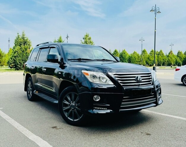 Lexus LX 570-1