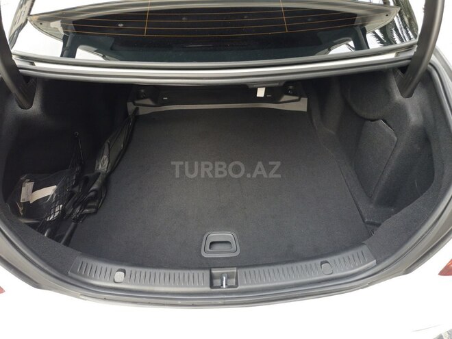 Mercedes E 200-8