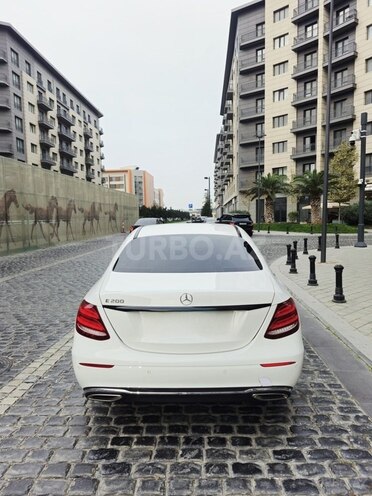 Mercedes E 200-2