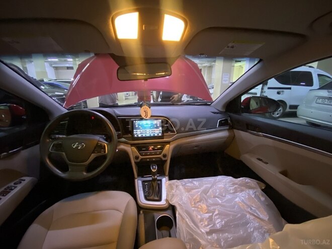 Hyundai Elantra 2017, 130,000 km - 2.0 л - Bakı