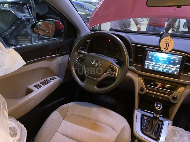 Hyundai Elantra 2017, 130,000 km - 2.0 л - Bakı