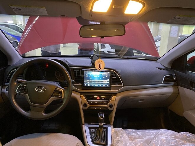 Hyundai Elantra 2017, 130,000 km - 2.0 л - Bakı