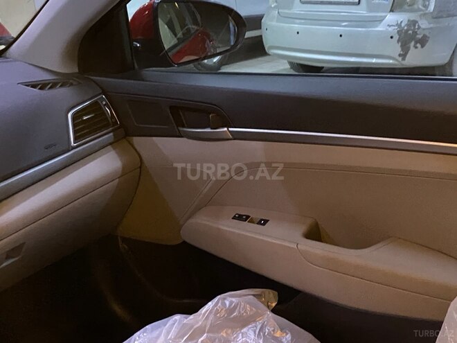 Hyundai Elantra 2017, 130,000 km - 2.0 л - Bakı