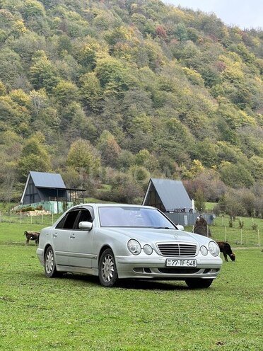 Mercedes E 240 1999, 511,000 km - 2.6 л - Sumqayıt