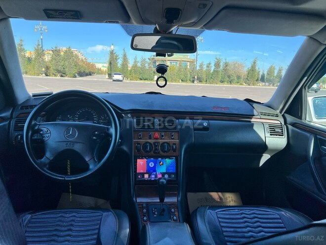 Mercedes E 240 1999, 511,000 km - 2.6 л - Sumqayıt
