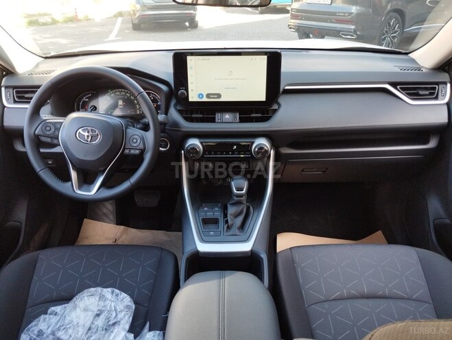 Toyota RAV4-6