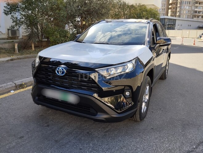 Toyota RAV4-1