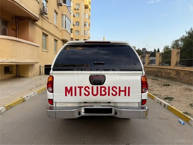 Mitsubishi L200 2014, 195,000 km - 2.5 l - Xırdalan