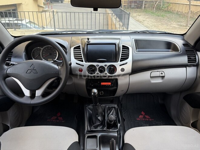 Mitsubishi L200 2014, 195,000 km - 2.5 l - Xırdalan