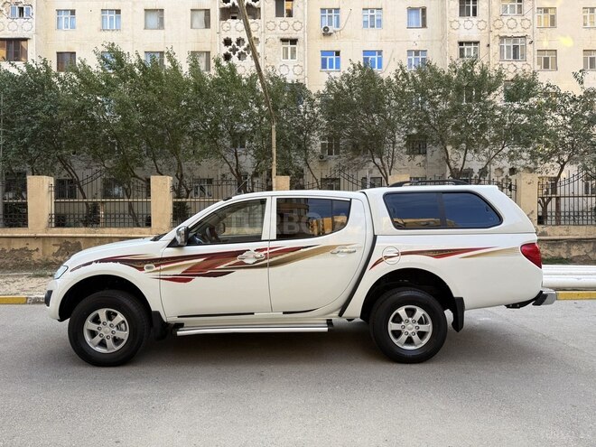 Mitsubishi L200 2014, 195,000 km - 2.5 l - Xırdalan