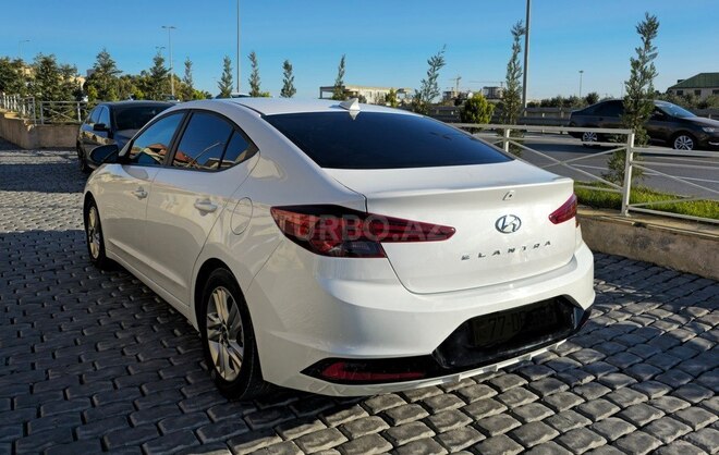 Hyundai Elantra 2019, 178,637 km - 2.0 л - Bakı