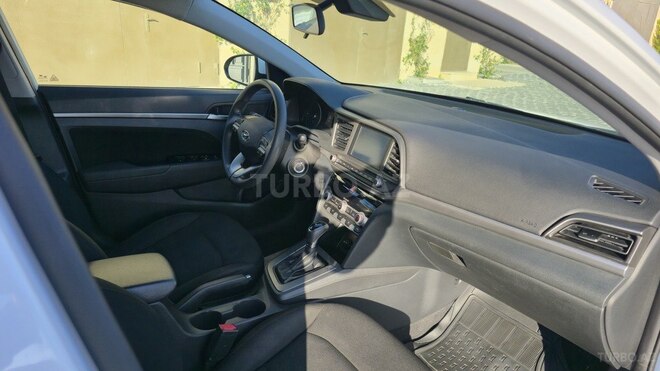 Hyundai Elantra 2019, 178,637 km - 2.0 л - Bakı