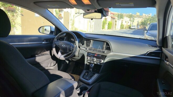 Hyundai Elantra 2019, 178,637 km - 2.0 л - Bakı