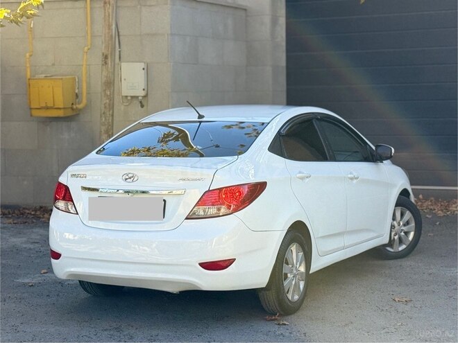 Hyundai Accent 2013, 230,000 km - 1.6 l - Bakı