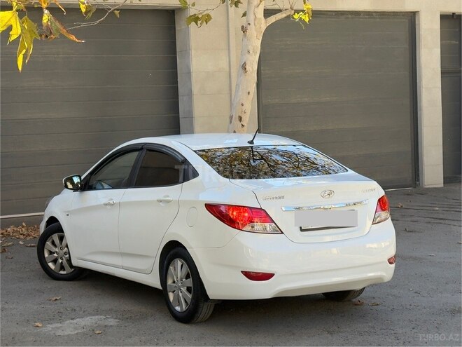 Hyundai Accent 2013, 230,000 km - 1.6 l - Bakı