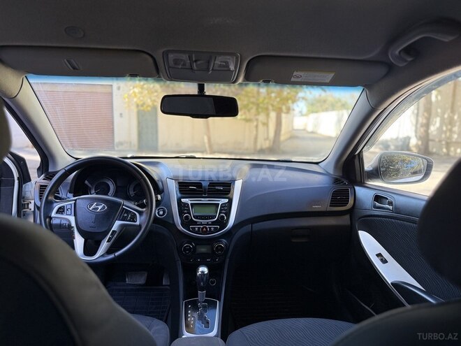 Hyundai Accent 2013, 230,000 km - 1.6 l - Bakı