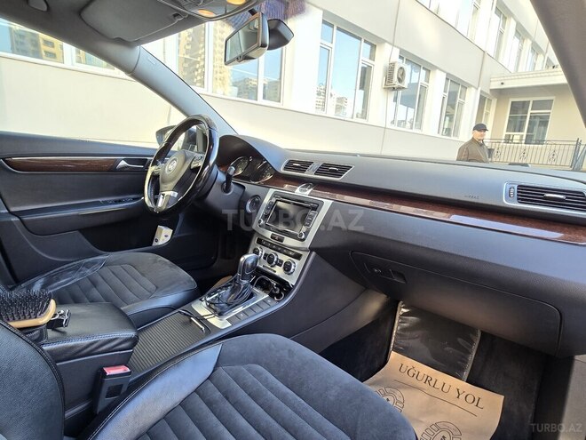 Volkswagen Passat 2013, 243,000 km - 1.8 л - Bakı