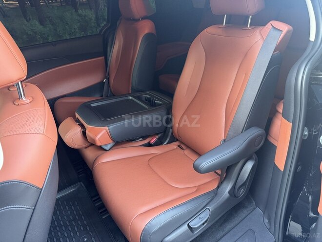 Kia Carnival 2024, 7,800 km - 1.6 л - Bakı