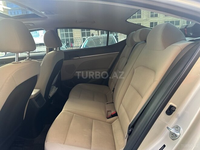 Hyundai Elantra 2018, 129,000 km - 2.0 л - Bakı